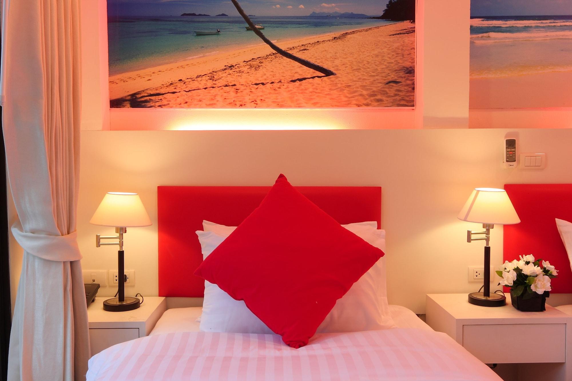 Armoni Patong Beach Hotel מראה חיצוני תמונה