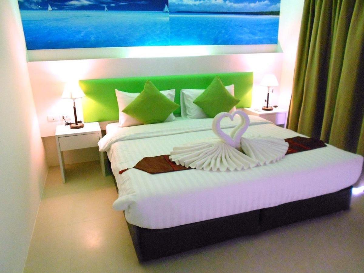 Armoni Patong Beach Hotel מראה חיצוני תמונה